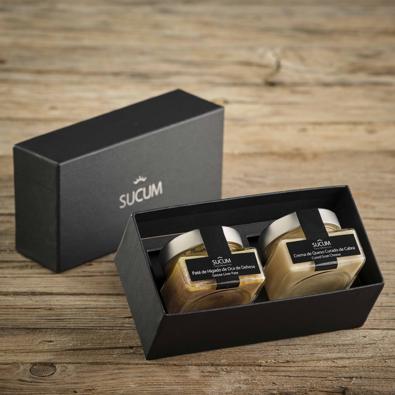 Estuche regalo SUCUM con paté de hígado de oca y crema de queso curado de cabra.